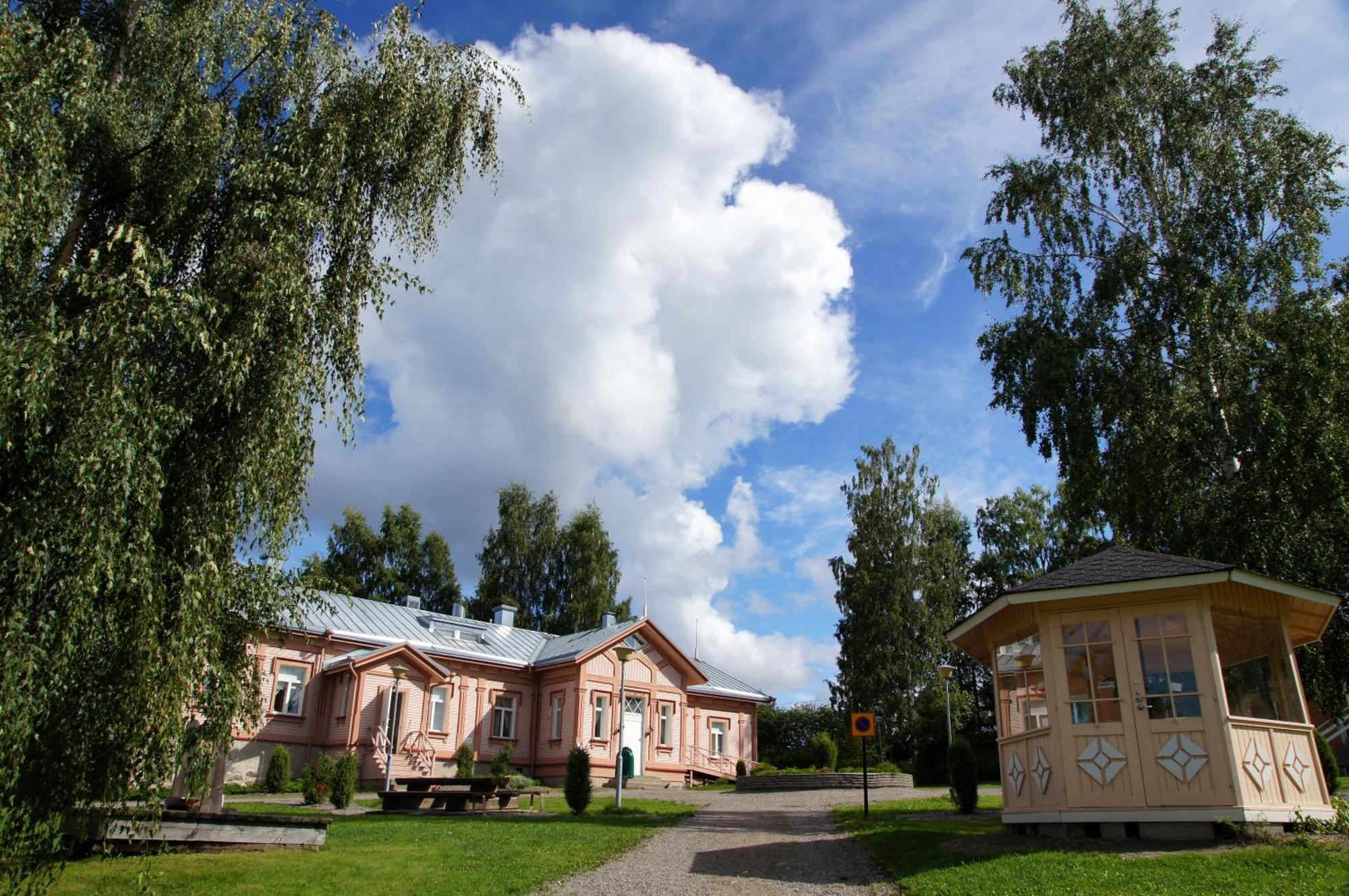 Savonlinnan Kansanopisto - Wanha Pappila Exterior photo
